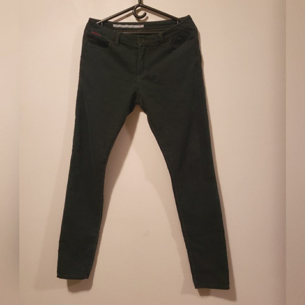 !it Jean's Navy Blue Size 31 Waist